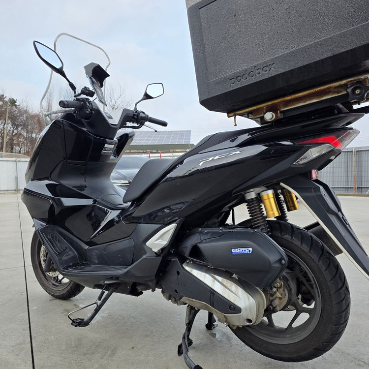 혼다 pcx125 25년 3만 깔끔한세팅 바이크 판매합니다. 이미지
