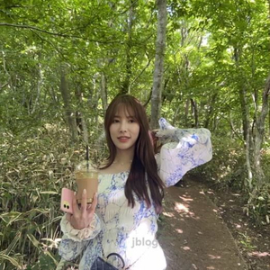 올세인츠 오프숄더 블라우스 (환승연애 나연) 이미지