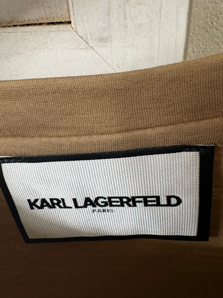 칼 라거펠트 여성 반팔 티셔츠 이미지