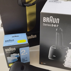 브라운 전기 면도기 시리즈7 S7 풀세트 (미사용 세척충전스테이션 포함) 이미지