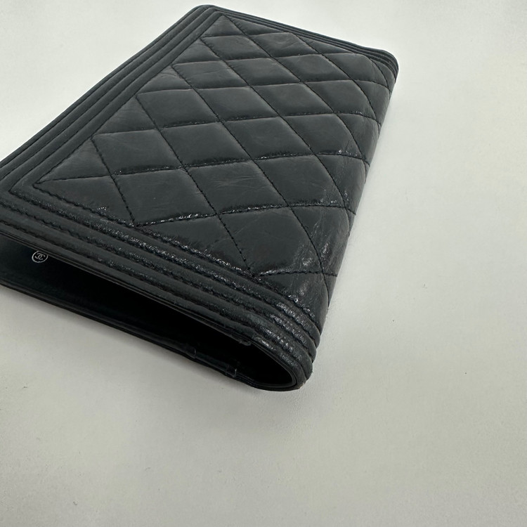 샤넬 보이 장지갑 이미지
