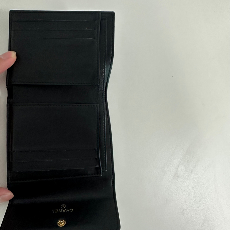 샤넬 보이 반지갑 블랙 이미지