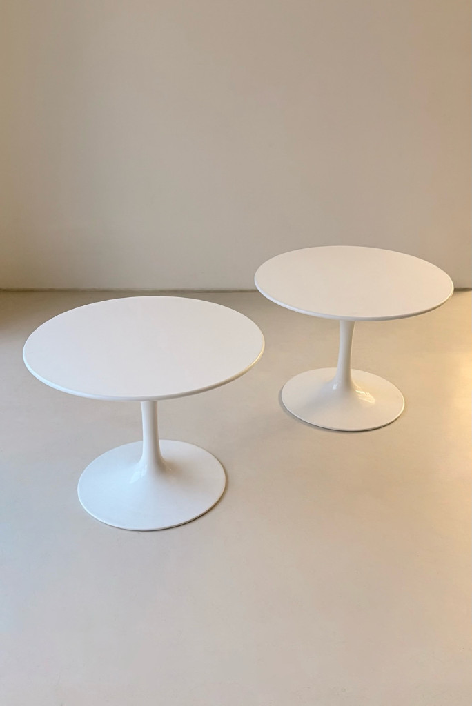 Knoll 제작 Tulip Side Table 팔아요. (빈티지 가구) 이미지