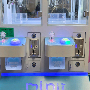 [예약중] 미니T 인형뽑기 기계 판매합니다 이미지