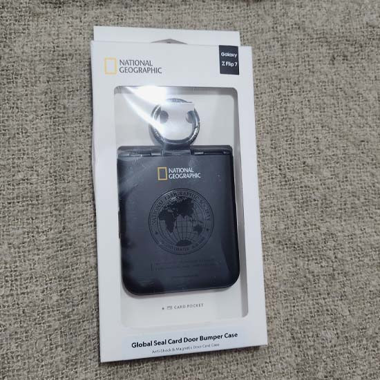 내셔널 지오그래픽 카드수납 Z플립7 케이스 이미지