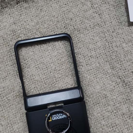 내셔널 지오그래픽 카드수납 Z플립7 케이스 이미지