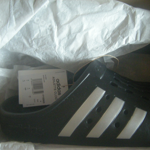 아디다스 아딜렛슬리퍼 블랙실버레어색상265사이즈/노스페이스 러닝조깅헬스캠핑등산자전거야구 나이키 조던acg 아이폰 이미지