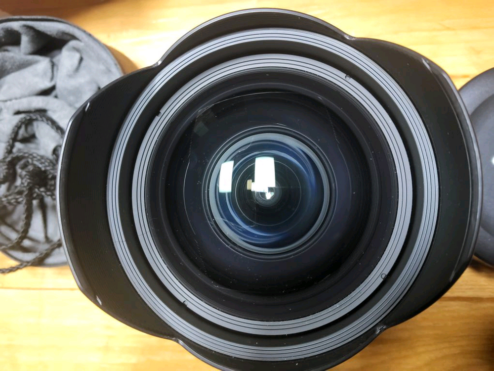 캐논 EF 11-24mm 광각줌렌즈 이미지