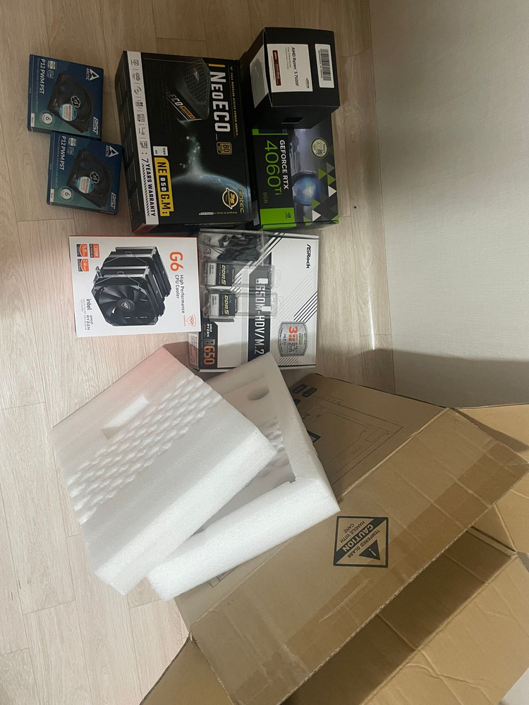 컴퓨터 4060ti, AMD 라이젠5-5세대 7500F, ddr 5 32gb (16gbX2) 이미지