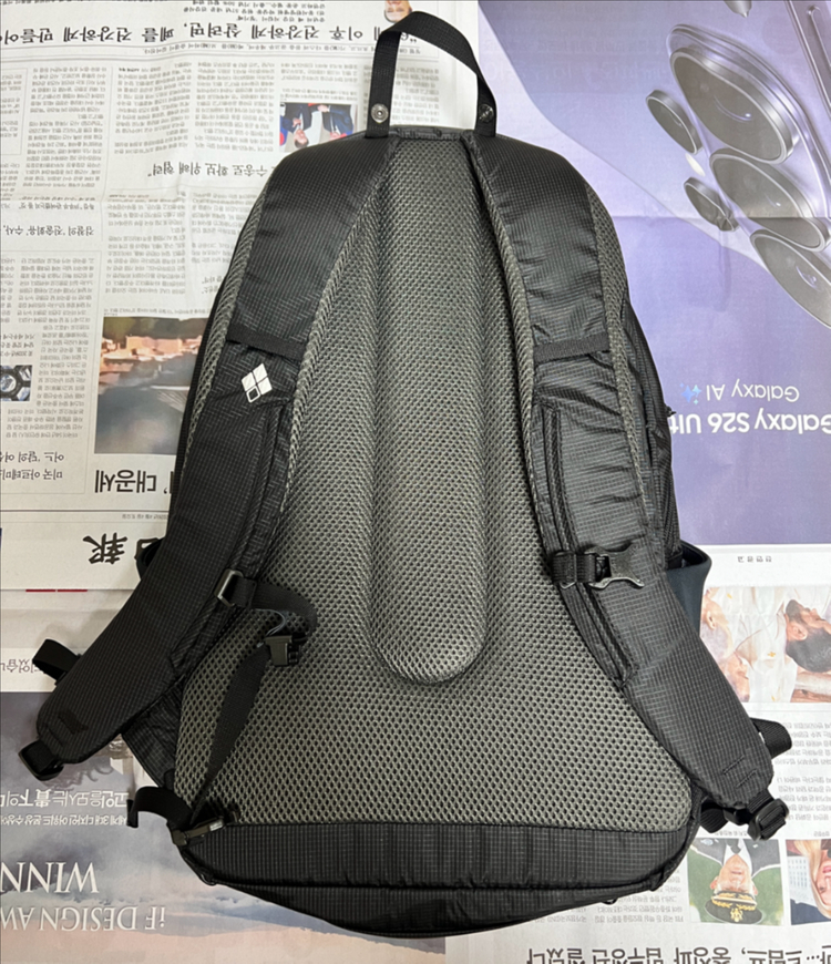 몽벨 가르와르 20 블랙 백팩 등산가방 이미지