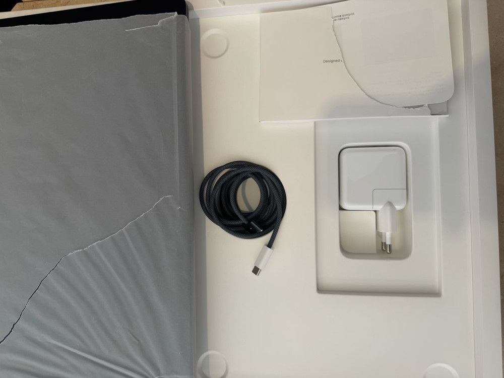 맥북에어 m2 15인피 8/512 미드나잇 팔아요 이미지