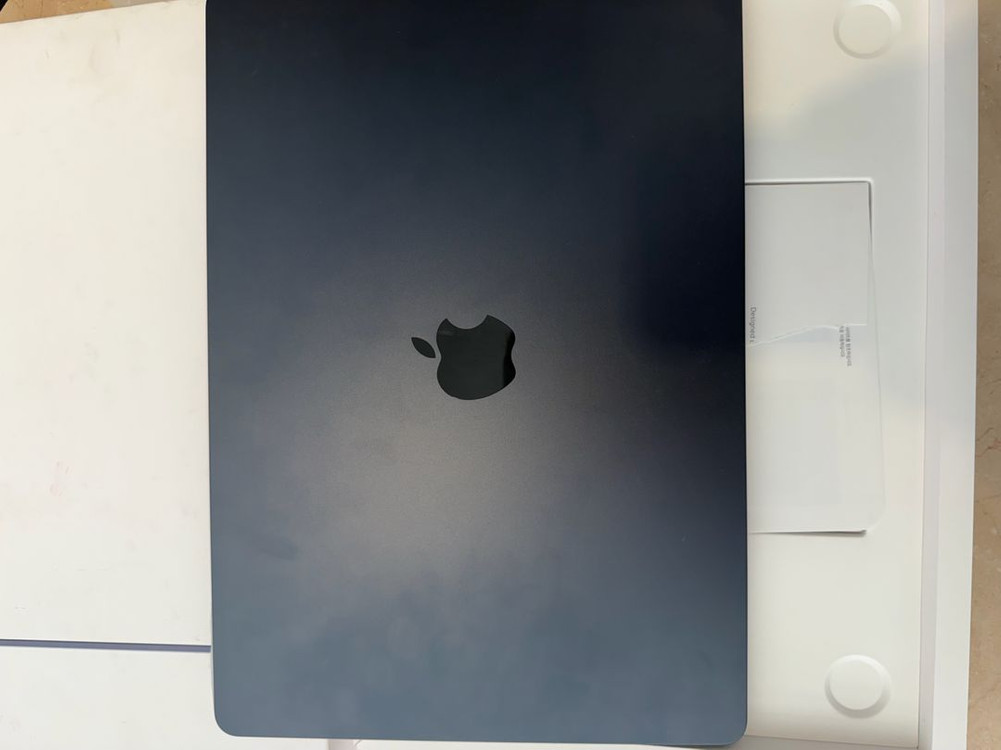 맥북에어 m2 15인피 8/512 미드나잇 팔아요 이미지