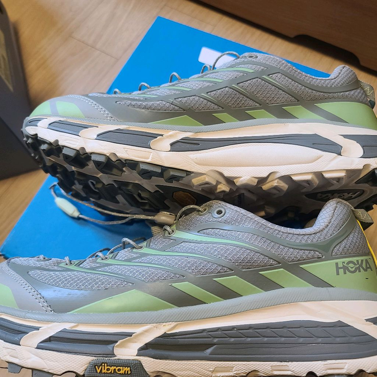 호카 마파테 쓰리 2 베얼리 시드 그린 (275) 이미지