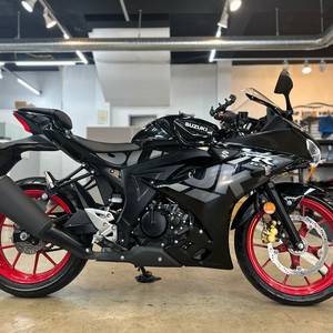 스즈키 GSX-R125 2023 4천km 1인 신조 무사고 특 S급 이미지
