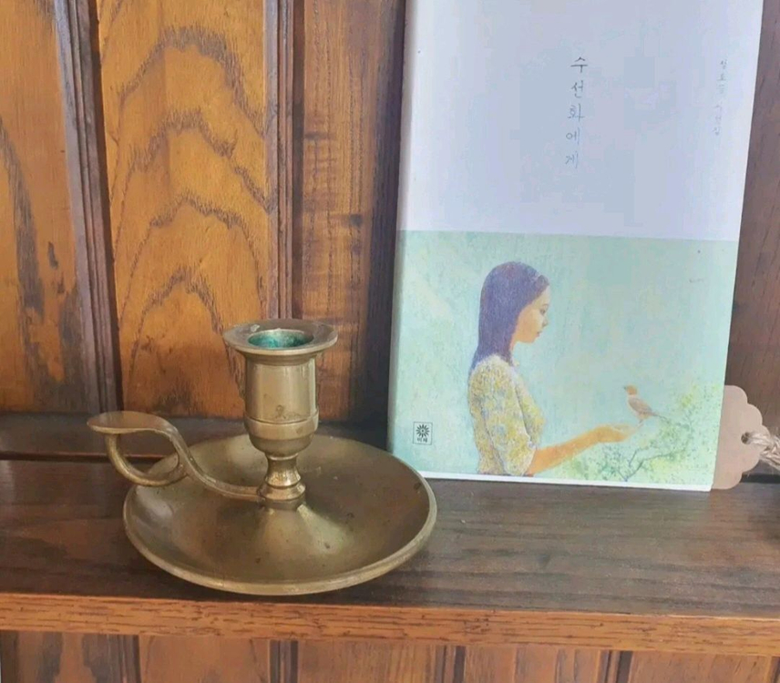 빈티지 황동촛대 이미지