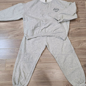 살롱드봉봉 상하복 120사이즈 이미지