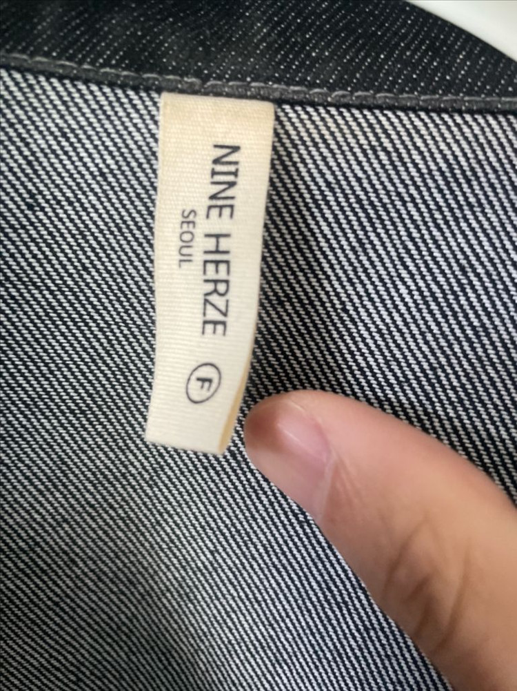 남자 흑청 데님자켓 이미지