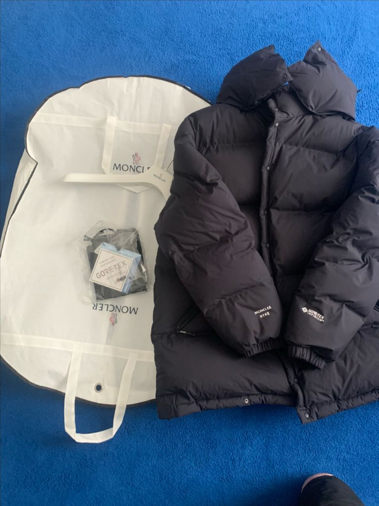 몽클레어 알텔스 패딩점퍼 이미지