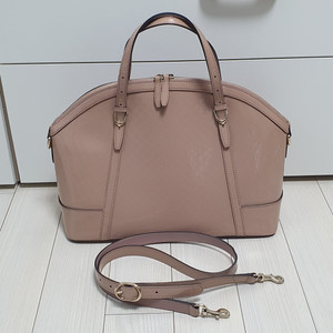 구찌 마이크로구찌시마 페이턴트 니스 돔 사첼 백 판매 이미지