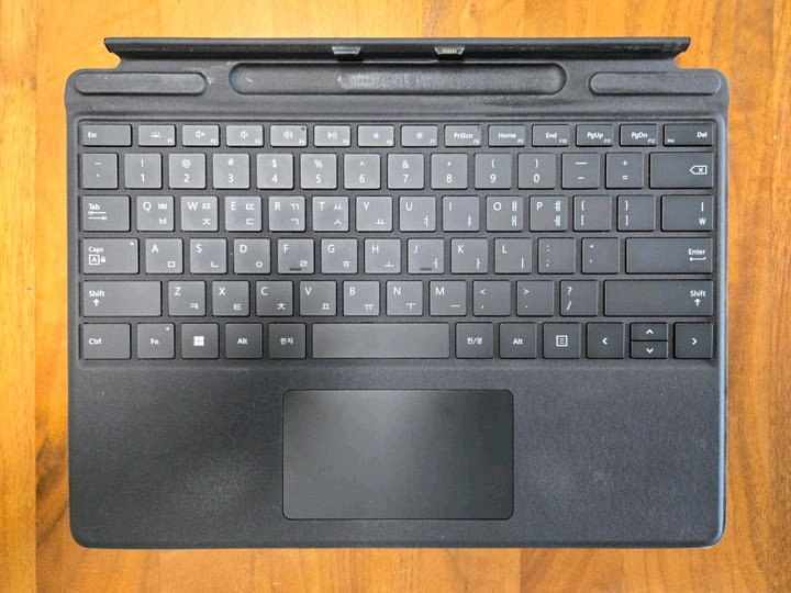 서피스프로 9 (키보드, 펜 포함) 이미지