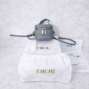 [클로젯][백화점풀셋+디올참2개]디올 마이크로 베니티백 디올 참 2개 이미지