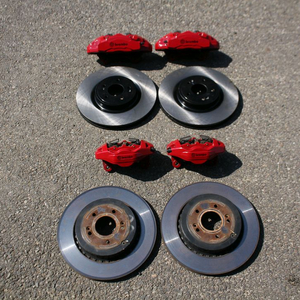 제네시스 g70 스팅어용 브렘보 4p 리어 2p 브레이크 셋트 팝니다 이미지