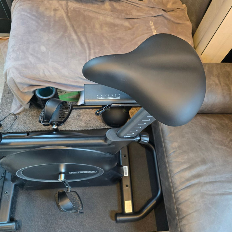 뉴비트 뉴스킨 실내자전거 스마트 로라 이미지