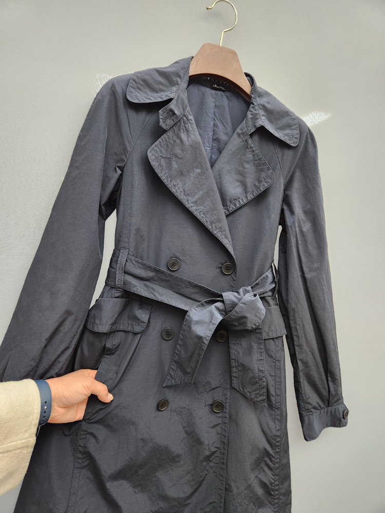 띠어리 여성 트렌치 코트 이미지