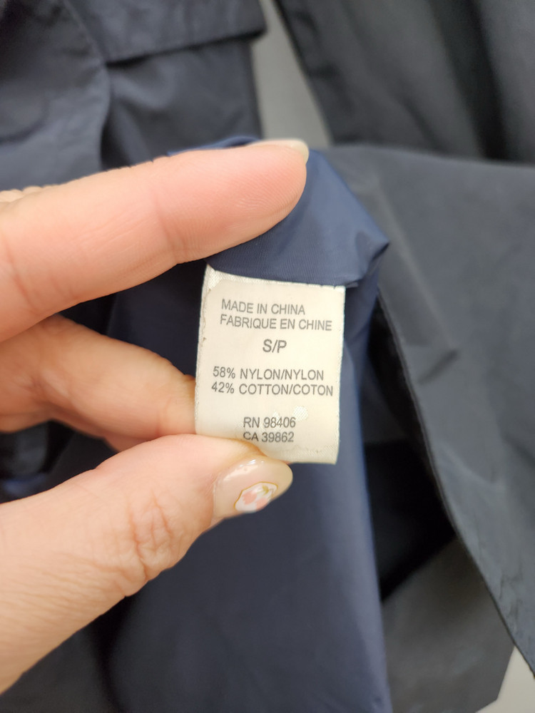 띠어리 여성 트렌치 코트 이미지