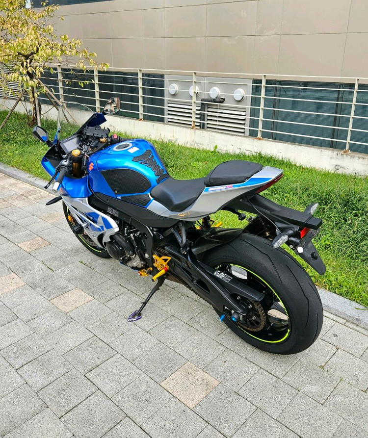 스즈키 R1000R 스페셜 에디션 판매합니다. 이미지