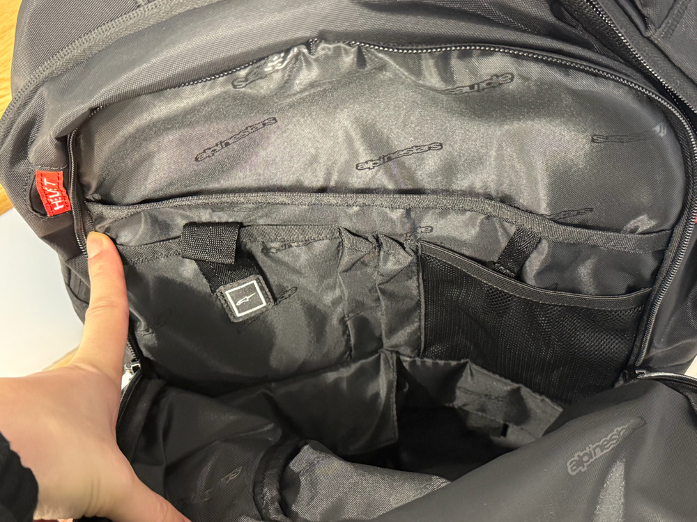 알파인스타즈 시티 헌터 백팩 V2 팝니다 이미지