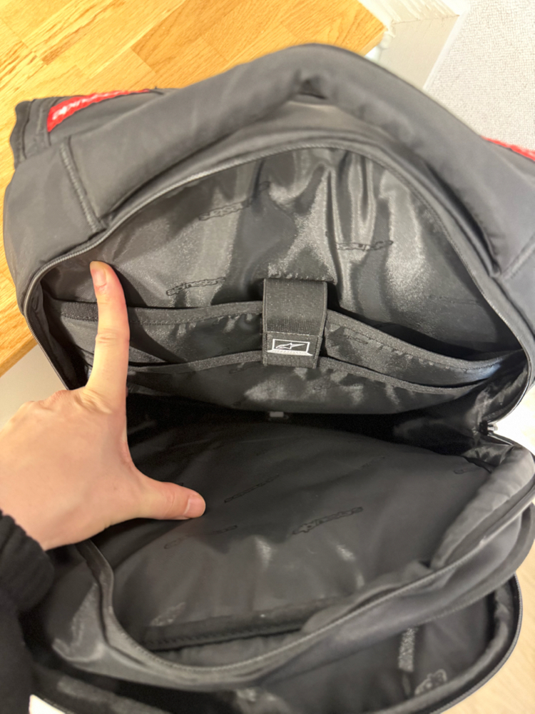 알파인스타즈 시티 헌터 백팩 V2 팝니다 이미지