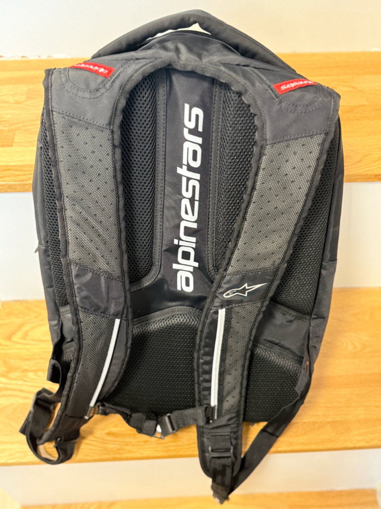 알파인스타즈 시티 헌터 백팩 V2 팝니다 이미지