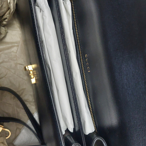 구찌 미들 토트백 이미지