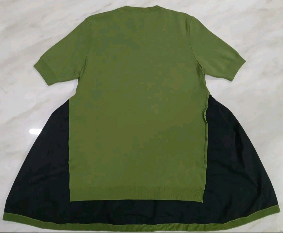 [정품 국내매장판 여성용] 몽클레어 반팔 니트 원피스 M 사이즈 (루이비통 샤넬 구찌 펜디 프라다 에르메스 디올) 이미지