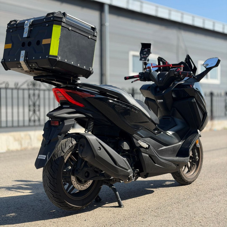 신차보증! 혼다 포르자350 25년식 1만7천km 배달셋팅 저렴하게 판매합니다 이미지