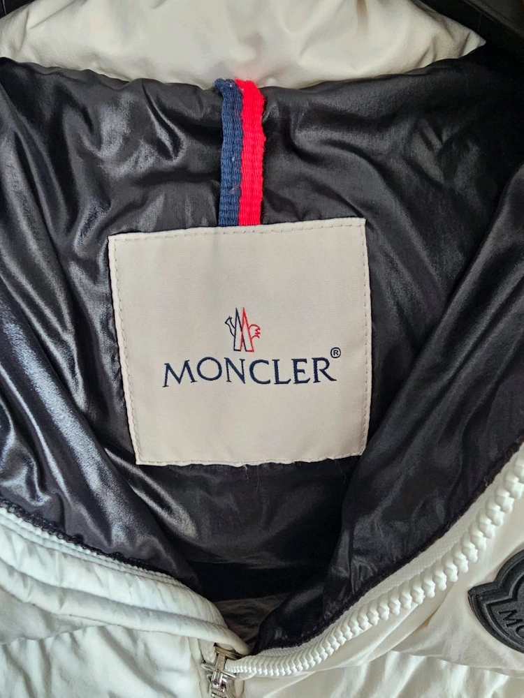 몽클레어 키즈 빅로고 화이트 패딩 이미지