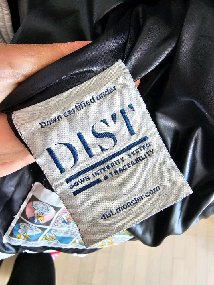 몽클레어 키즈 빅로고 화이트 패딩 이미지