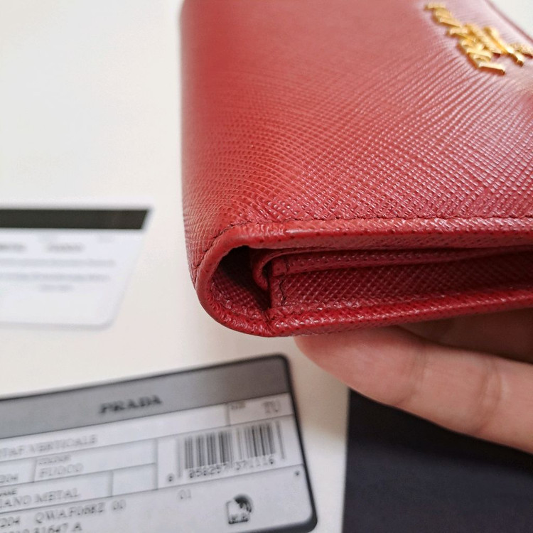 [100%/정품] 프라다 사피아노 메탈 레드 반지갑, 프라다지갑,프라다반지갑,프라다카드지갑 이미지