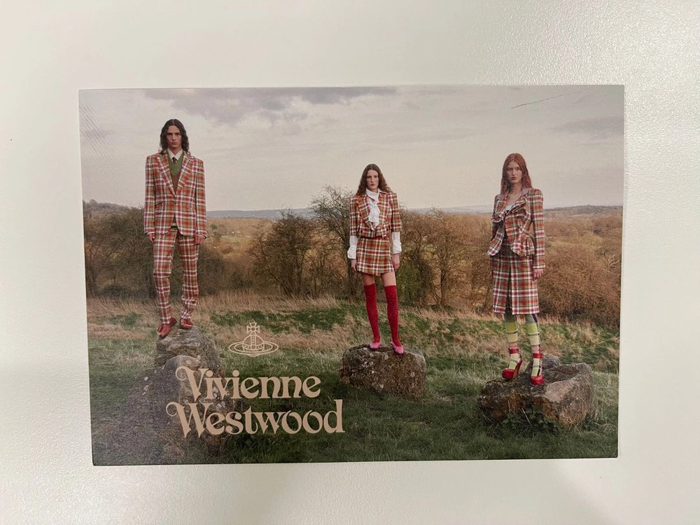 비비안웨스트우드 2024-25fw Vivienne Westwood 아트 포토 3번 이미지