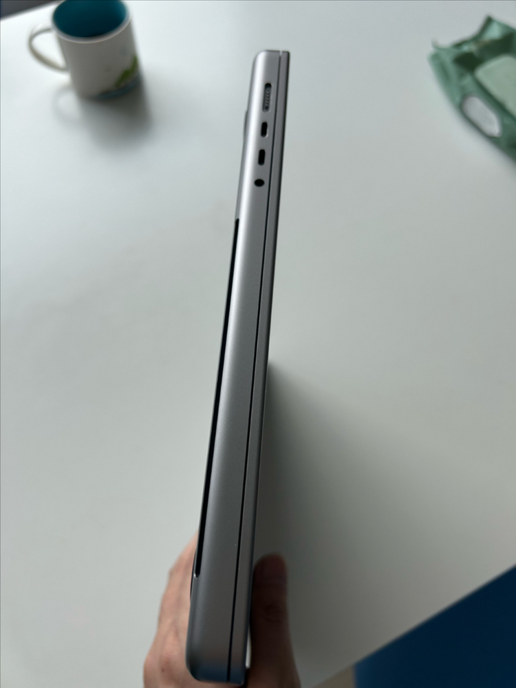 맥북프로 16인치 m1 max 32gb 1tb 이미지