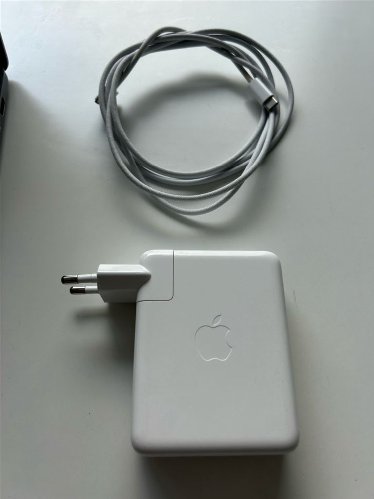 맥북프로 16인치 m1 max 32gb 1tb 이미지