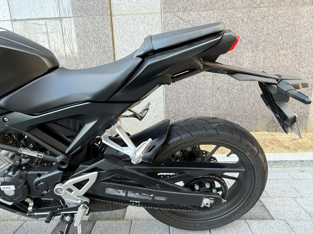 혼다CB125R 25년식(무사고/500km/급처) 이미지