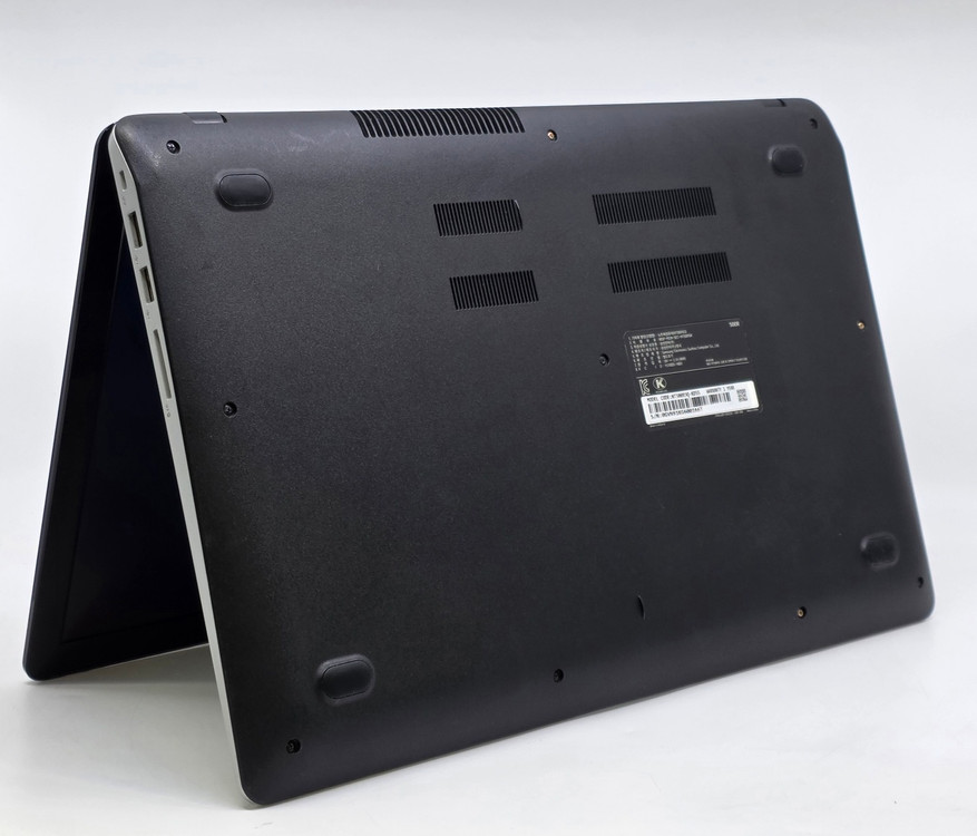 삼성 노트북5 NT500R5Q-KD5S (15.6인치) CPU : 인텔 코어 i5-5200U (5세대) 이미지