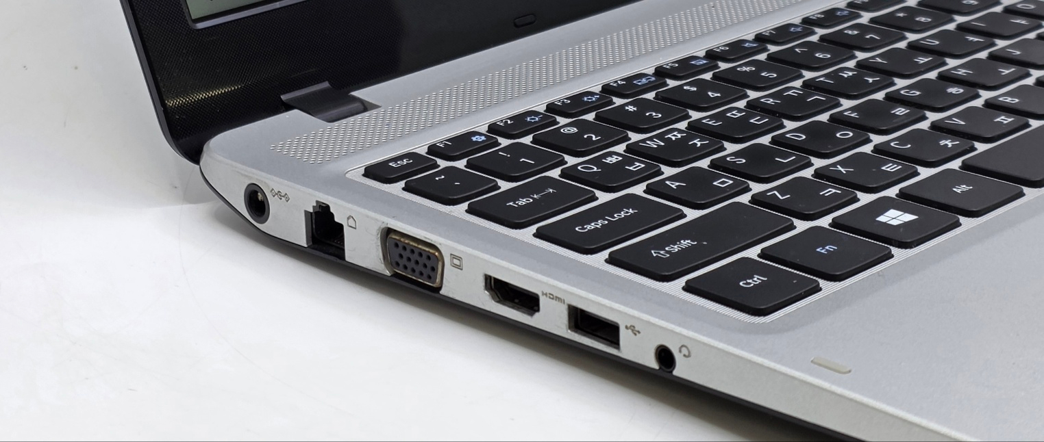 삼성 노트북5 NT500R5Q-KD5S (15.6인치) CPU : 인텔 코어 i5-5200U (5세대) 이미지