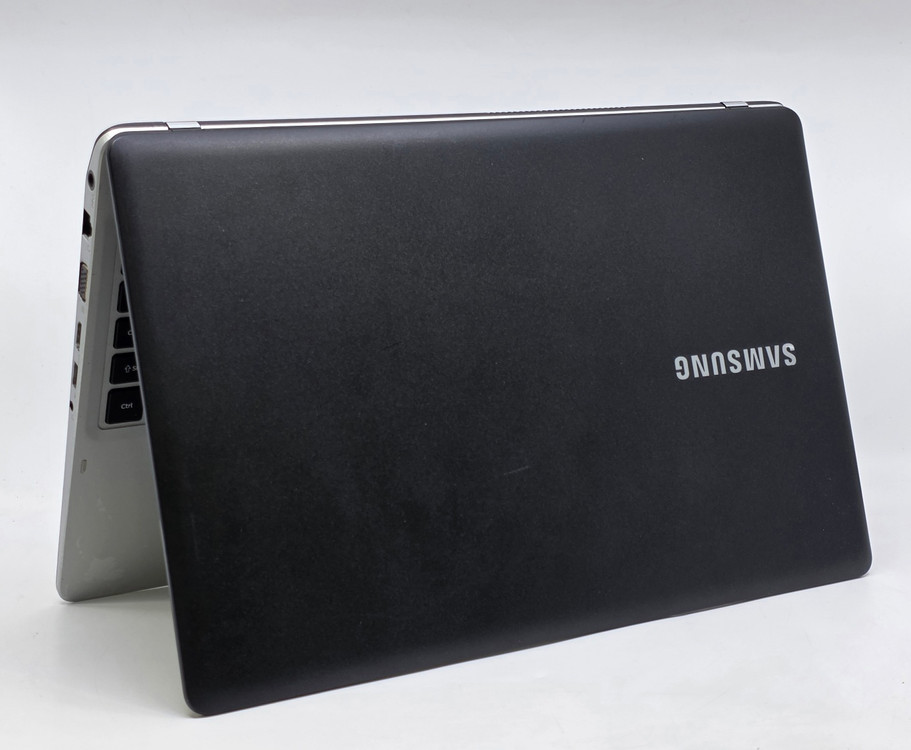 삼성 노트북5 NT500R5Q-KD5S (15.6인치) CPU : 인텔 코어 i5-5200U (5세대) 이미지