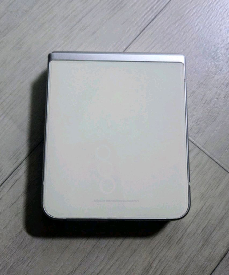 삼성 갤럭시 Z플립3 5G(크림) 256GB A급 이미지