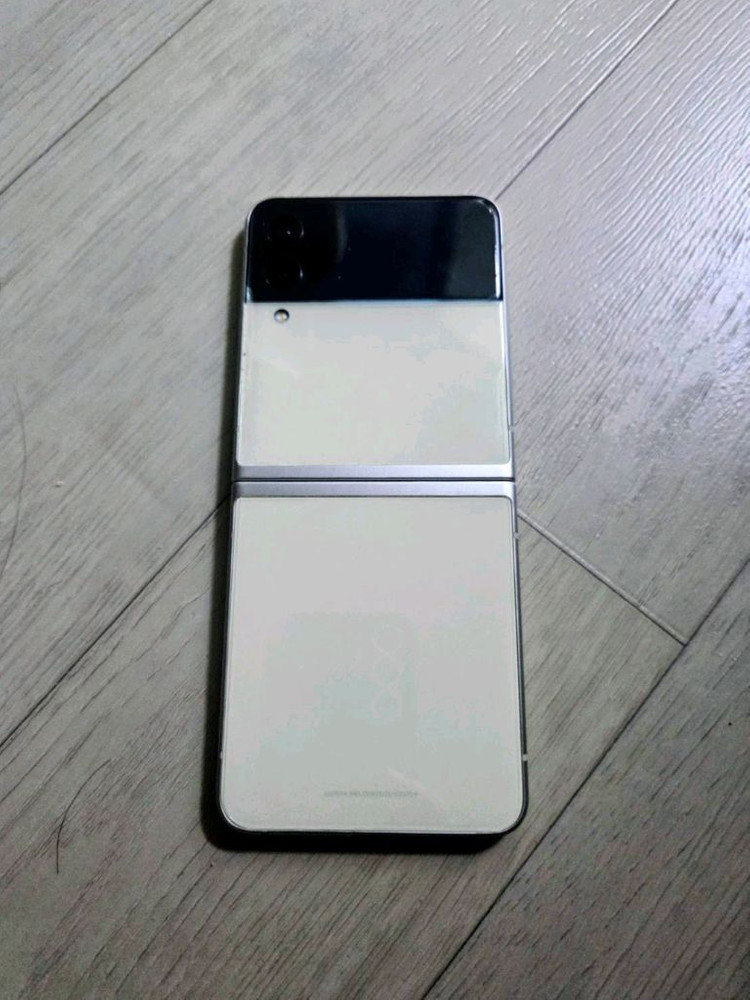 삼성 갤럭시 Z플립3 5G(크림) 256GB A급 이미지