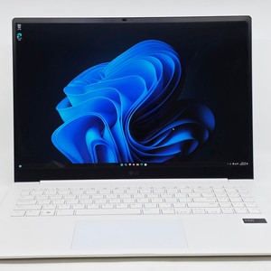 LG전자 그램 프로16 16Z90SP-GA50K 울트라5 16GB 16인치 엘지 중고노트북 이미지