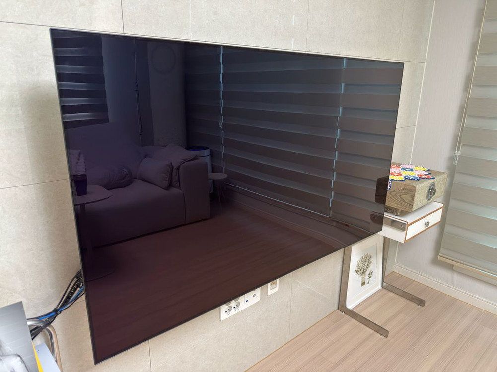 65인치 LG OLED 벽걸이 TV팝니다 이미지